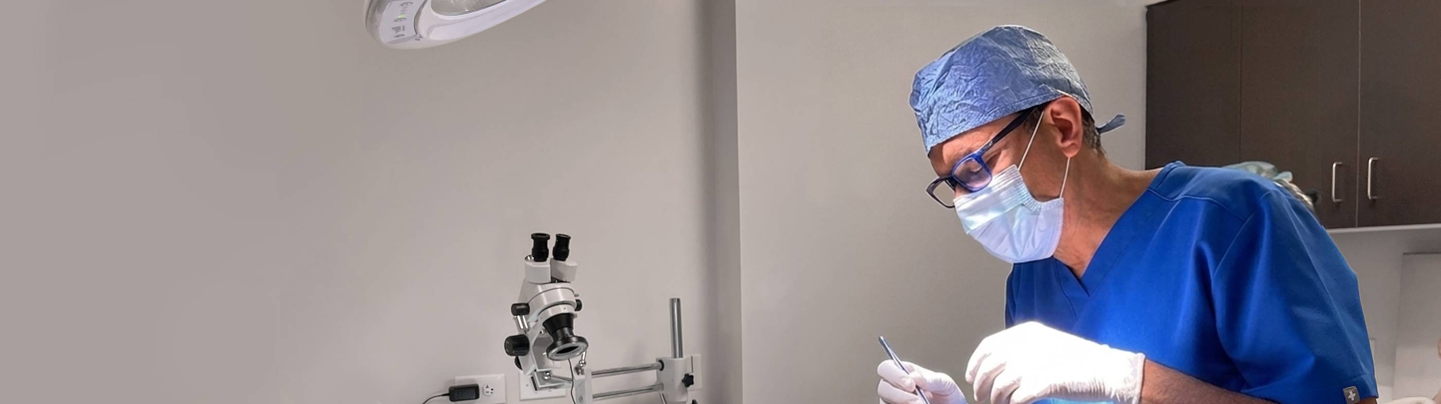 Hair transplant experts are performing a state-of-the-art NeoGraft FUE Hair Transplant, one of the best transplant systems