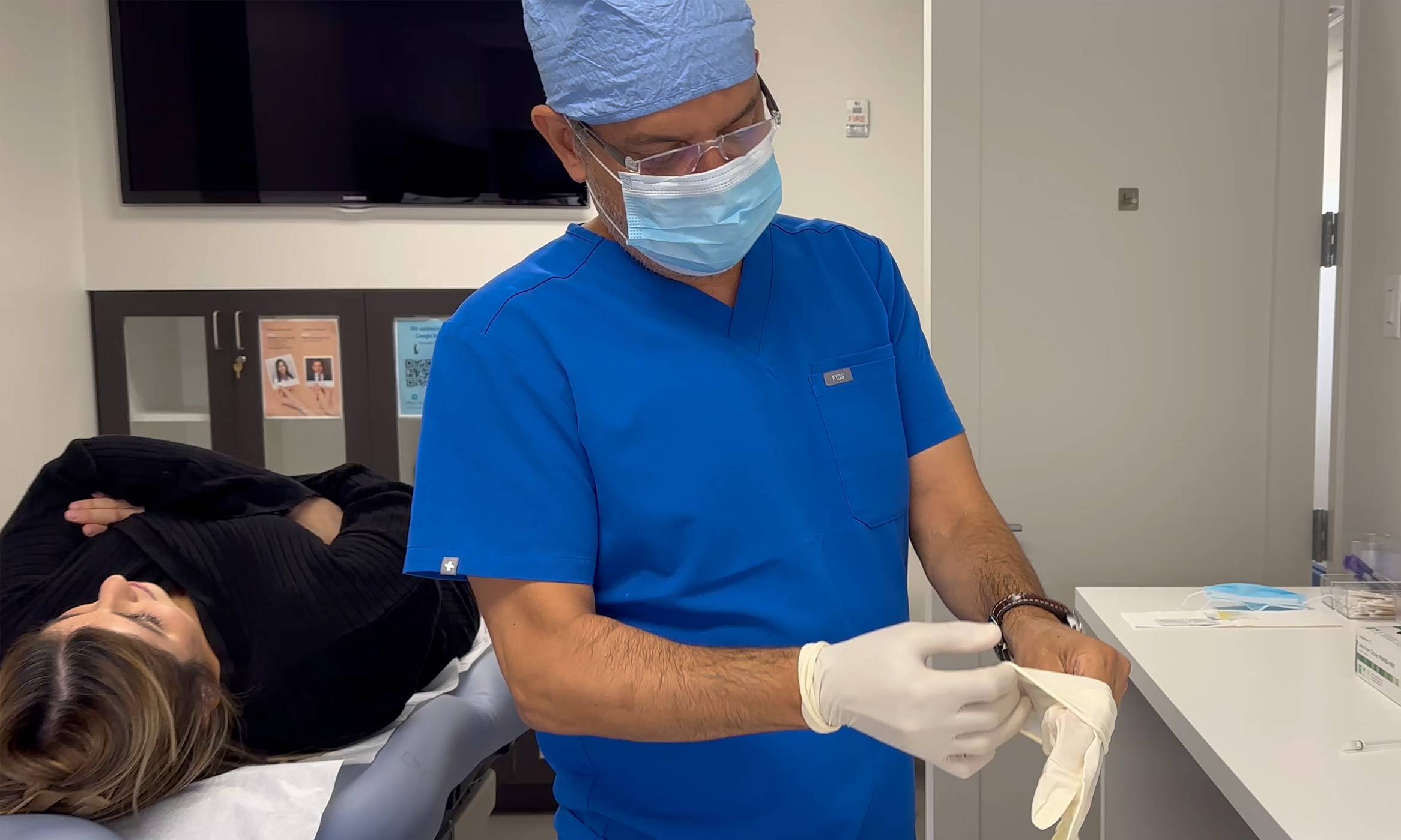 Dr. Zack Charkawi performing a hair restoration treatment using his innovative technique to maximize hair growth results and minimize pain.